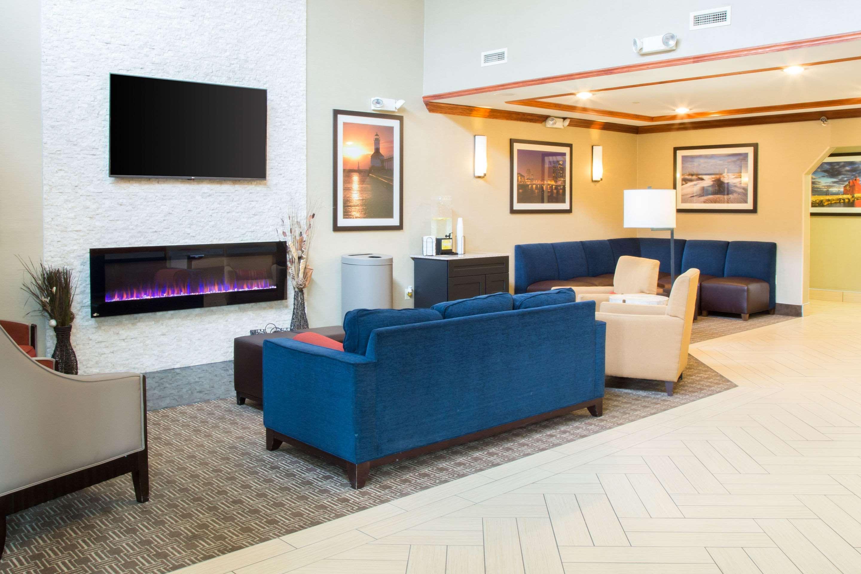 Comfort Suites Grand Rapids South Kentwood Exterior foto